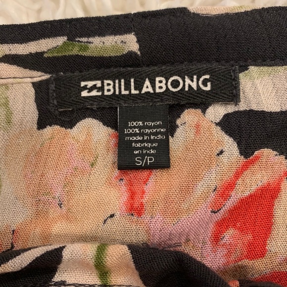 Billabong floral bell sleeve blouse - Picture 3 of 5